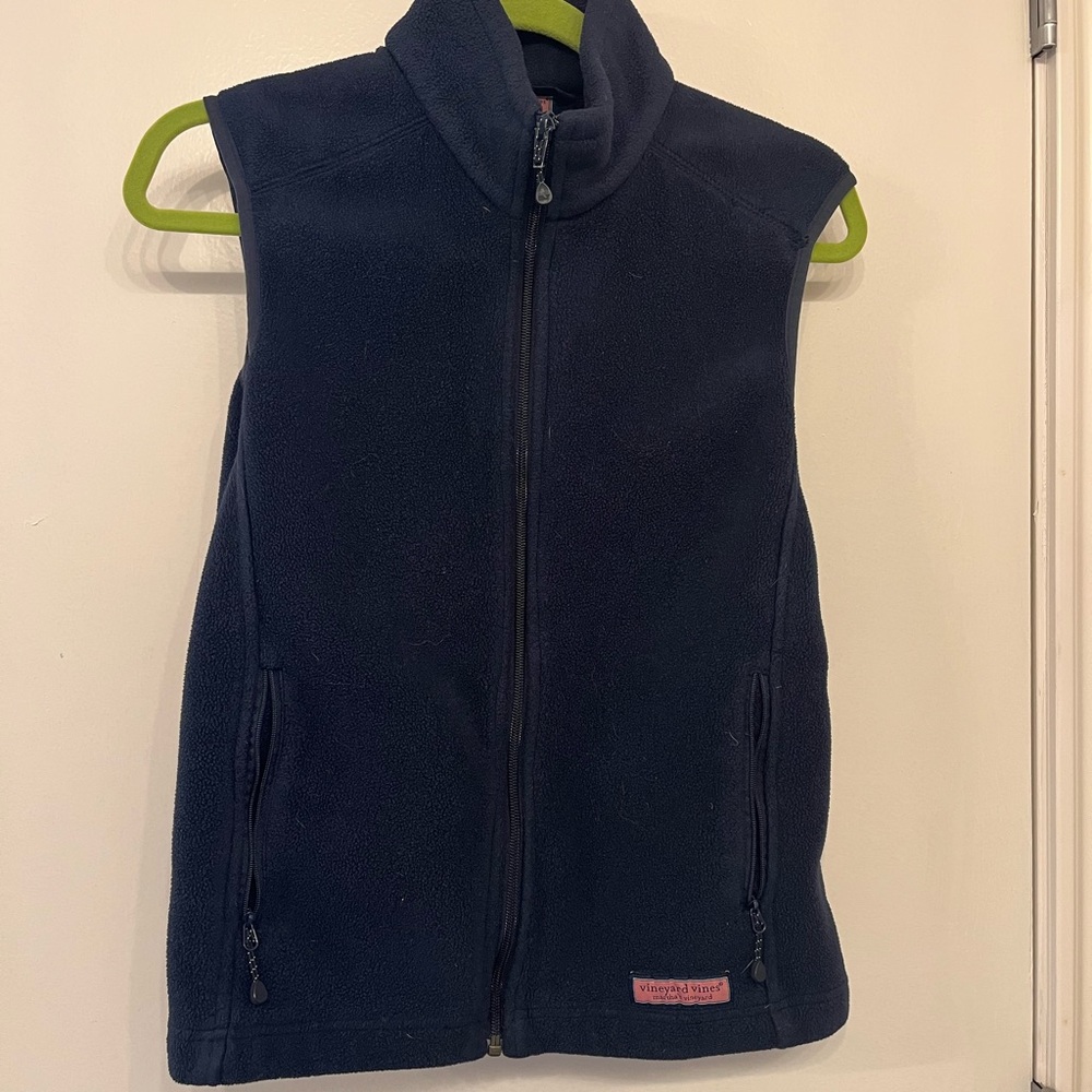 Vineyard Vines women’s navy fleece vest size medium